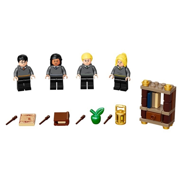 LEGO Harry Potter Student Accessory Set 40419 53 pcs - Picture 3 of 6